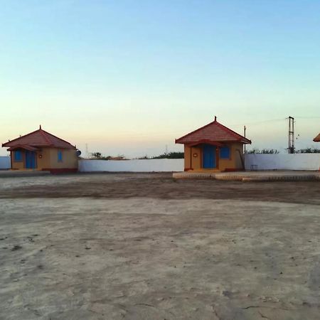 Rann Hellaro Homestay Бхудж Экстерьер фото