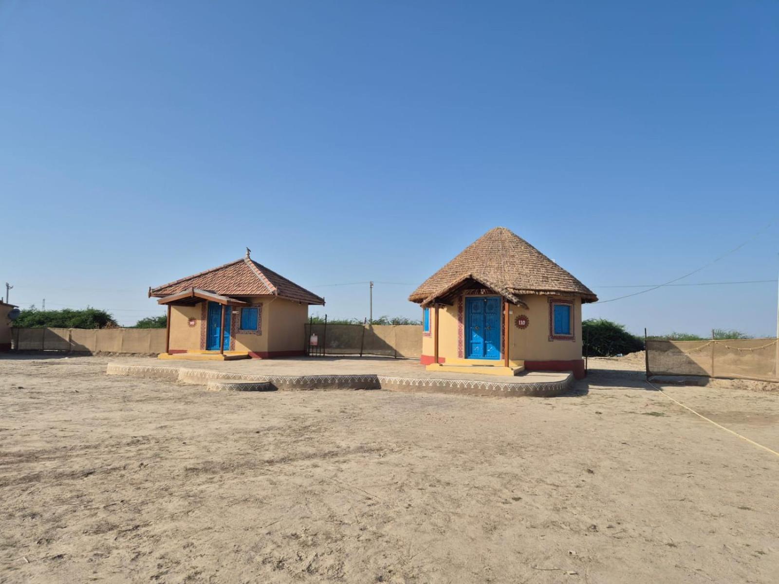 Rann Hellaro Homestay Бхудж Экстерьер фото
