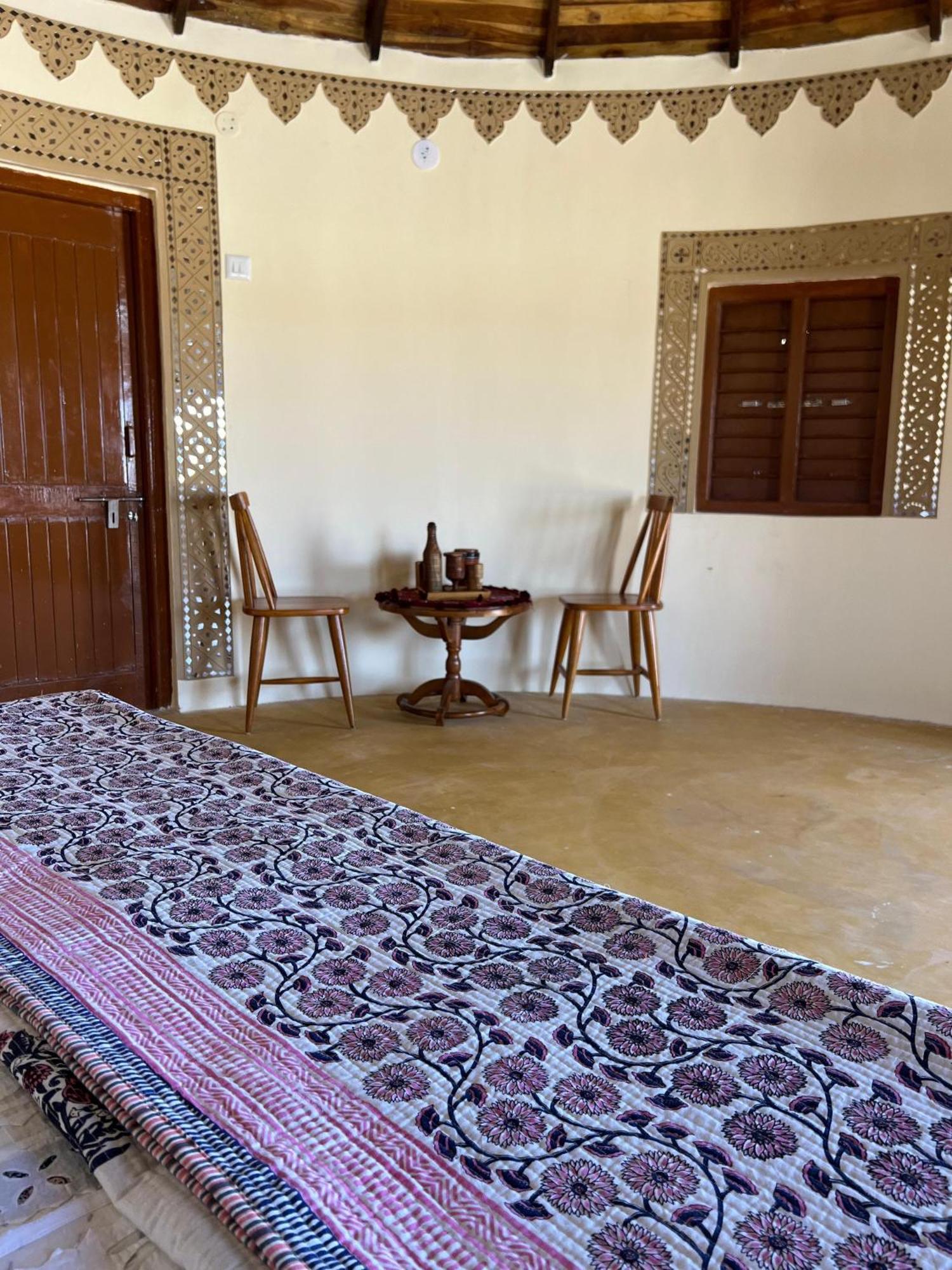 Rann Hellaro Homestay Бхудж Экстерьер фото